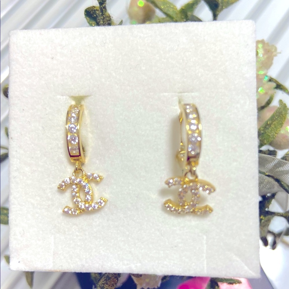 14kt yellow gold earrings